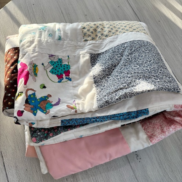 Hand Crafted Multicolor Patchwork Quilt Throw White Contrast Fabric 56” X 62” - Picture 1 of 9